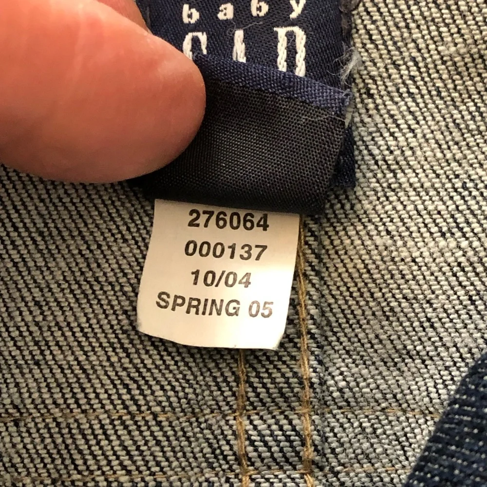 Vintage Baby Gap hooded denim barn jacket. Size 4.